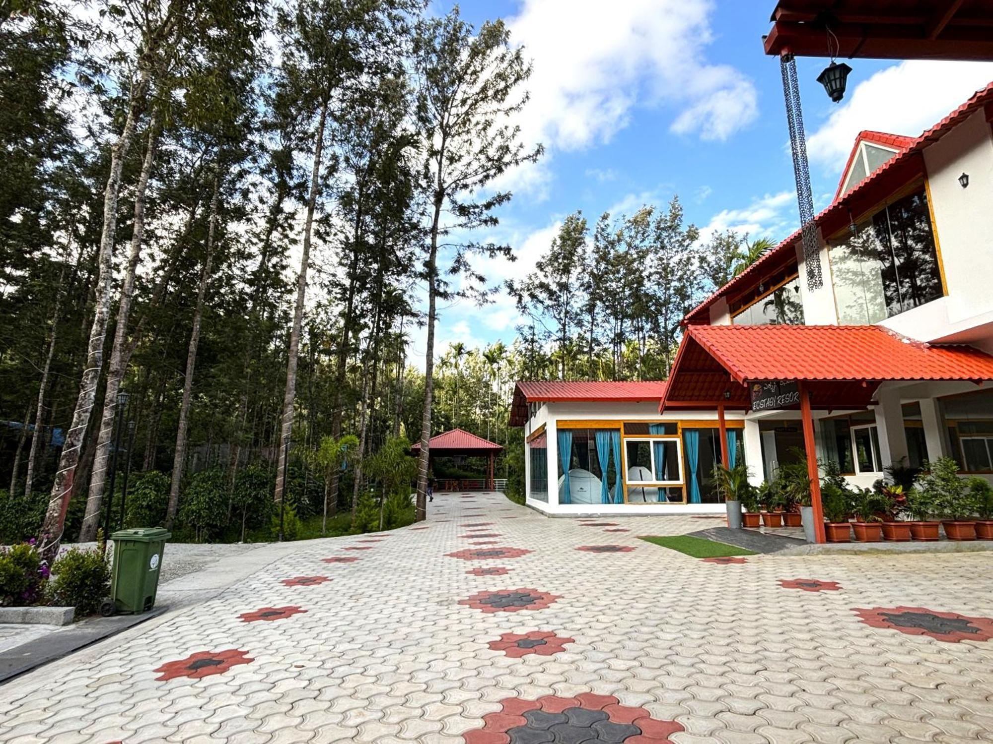 Ecstasy Tent Stay With Swimming Pool & Common Washroom Chikmagalūr 外观 照片